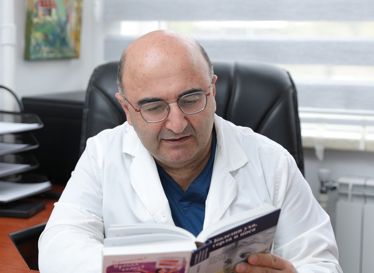 Առաջին բուժօգնությունը քթային արյունահոսության դեպքում